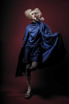 Photo: @Kuntergrau Kuntergrau (Tatjana Jule Schenk) Model: Charly von Mary von Megamodelagency Designer: URAN Styling: Modepflaster H&M: Anja Kieselbach - Hair | Make-up | Workshops